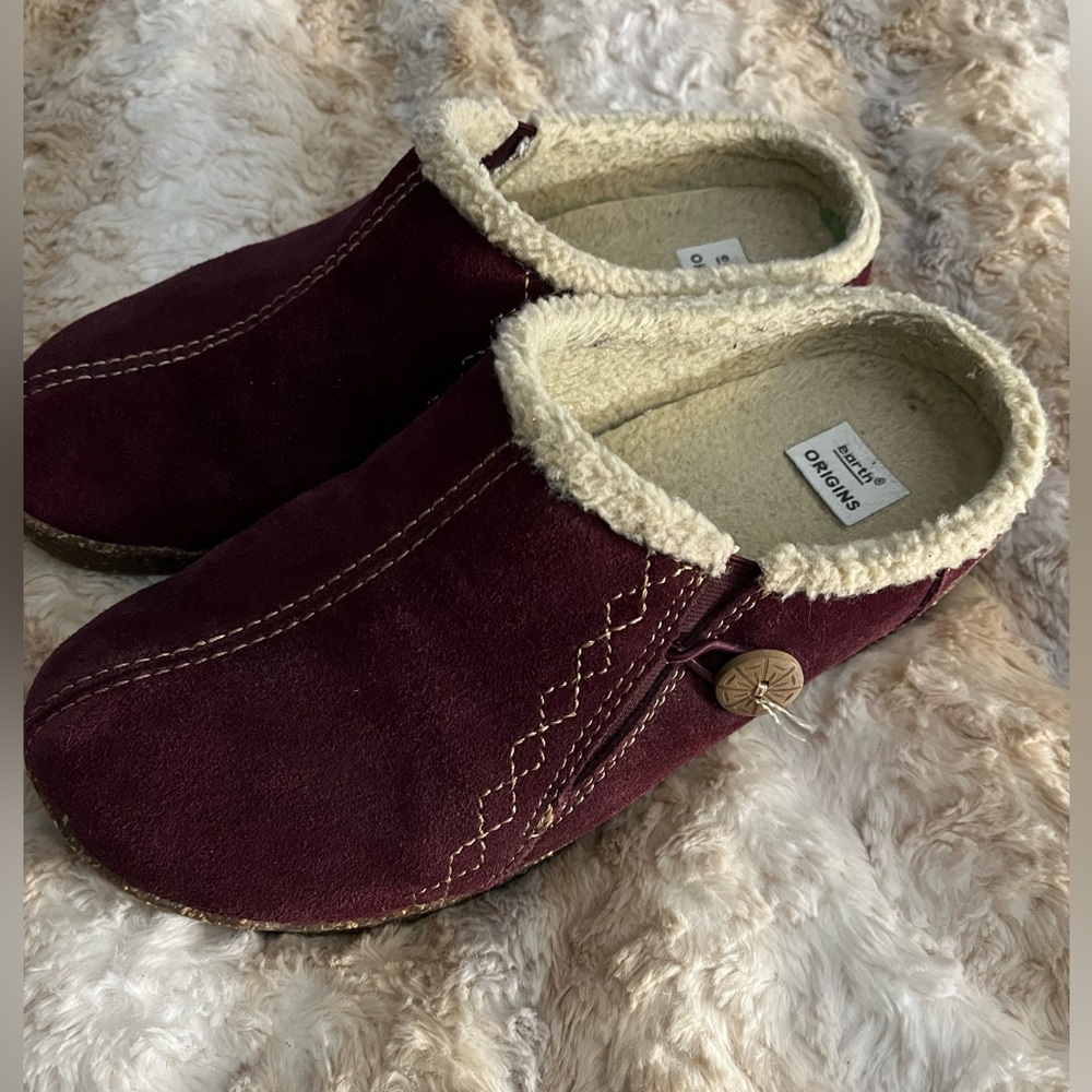 Earth Origins maroon suede slip on shoes